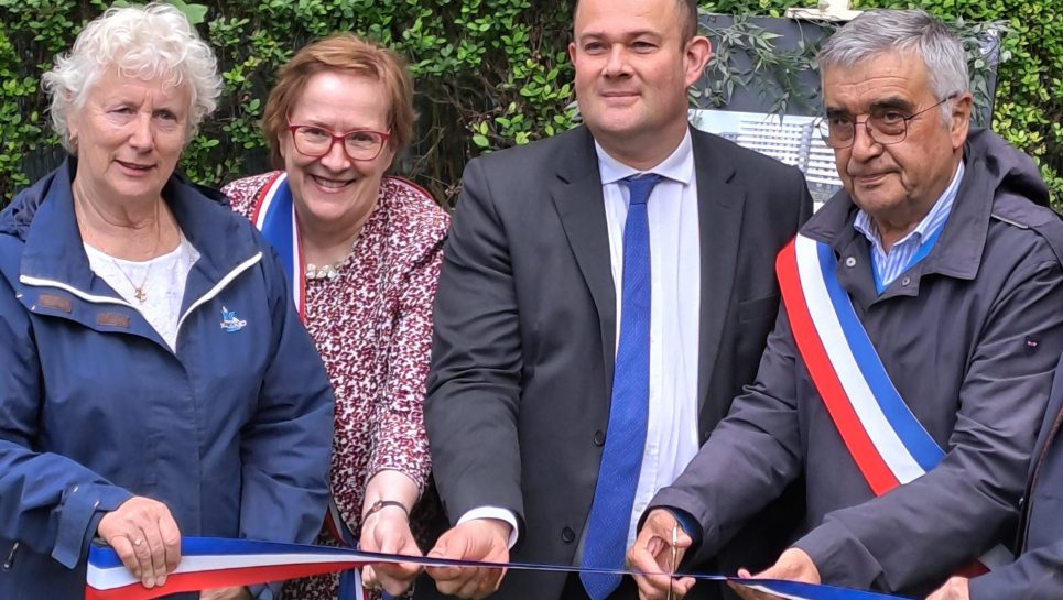 Cérémonie de lancement des travaux de rénovation énergétique de la copropriété des Pléïades aux Mureaux